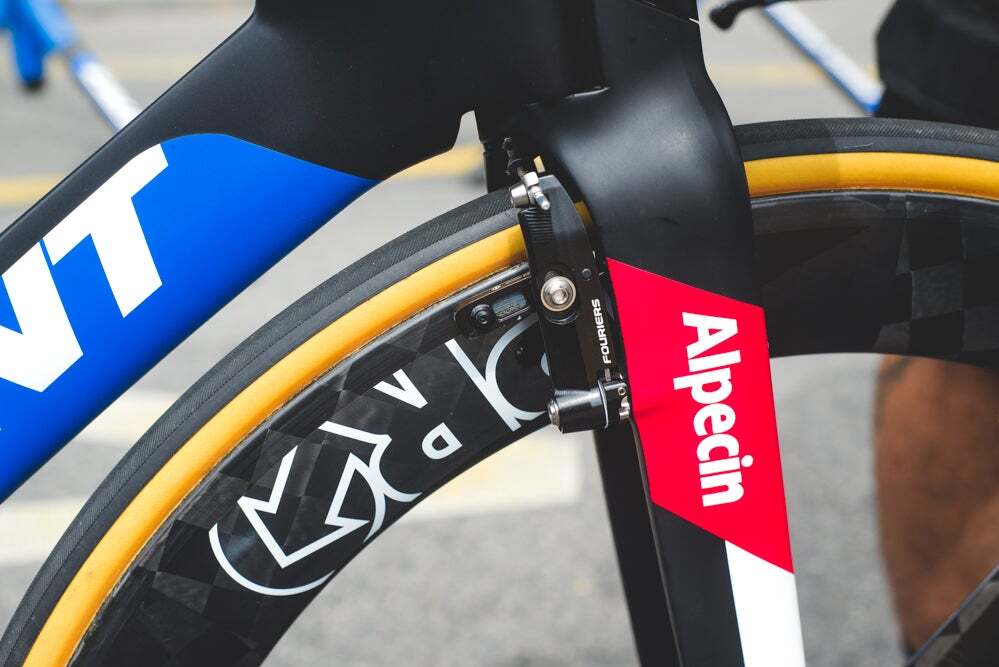 Technical FAQ: Shimano V-brake posts, hydraulic brake line quick disconnects