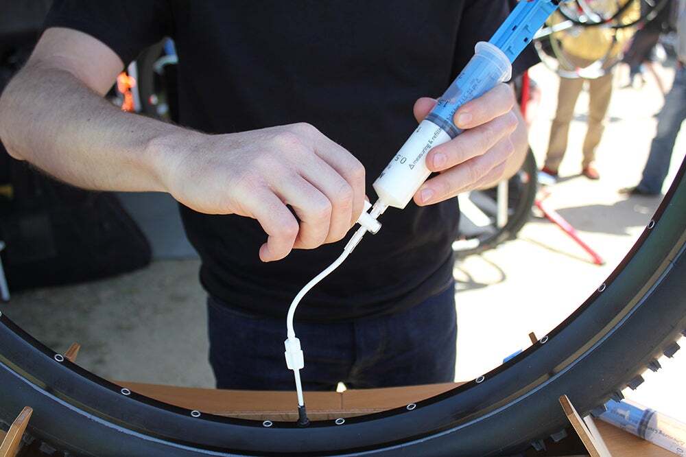 Technical FAQ: Sealant in inner tubes; breaking titanium pedal spindles